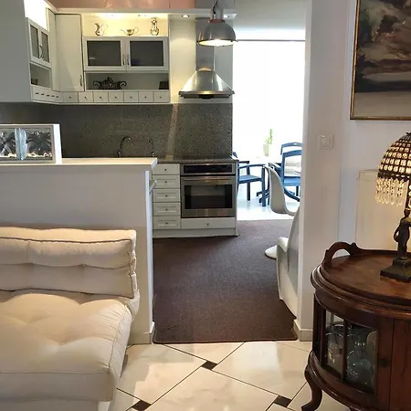 City Beach Luxury Penthouse レティムノ