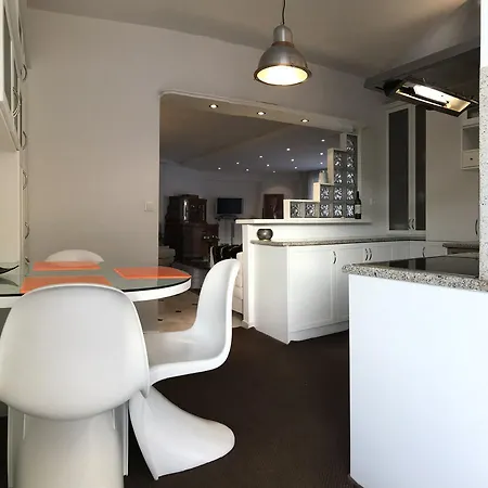City Beach Luxury Penthouse レティムノ