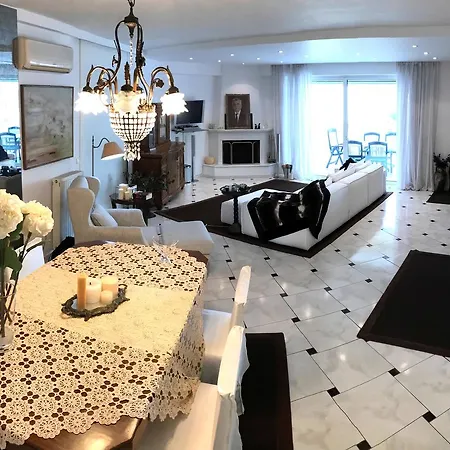City Beach Luxury Penthouse * レティムノ