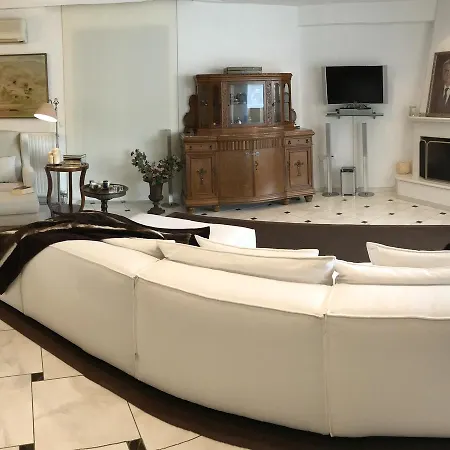 City Beach Luxury Penthouse *